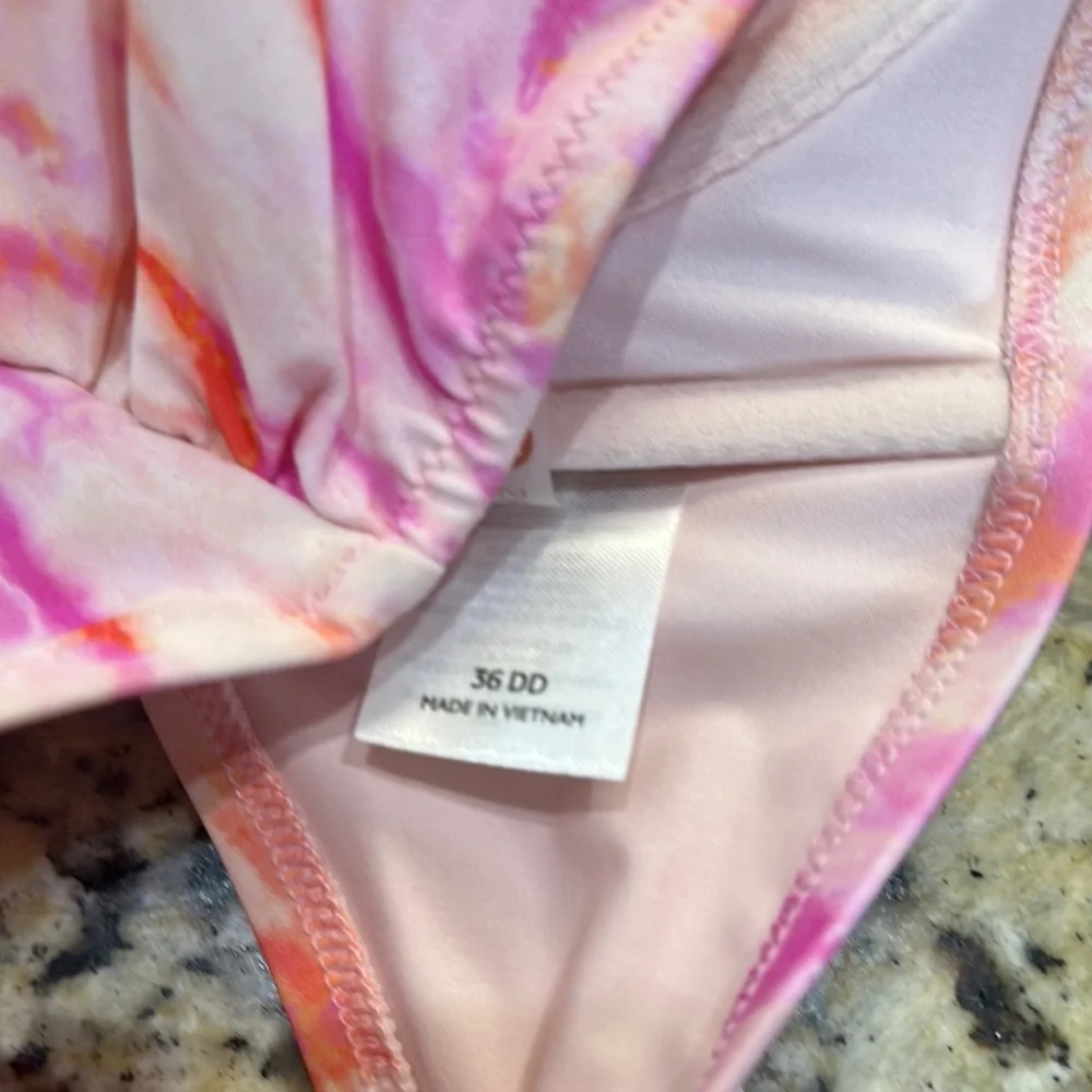 Shade & Shore Tie-Dye Bikini Top in Pink and Orange - Picture 4 of 4